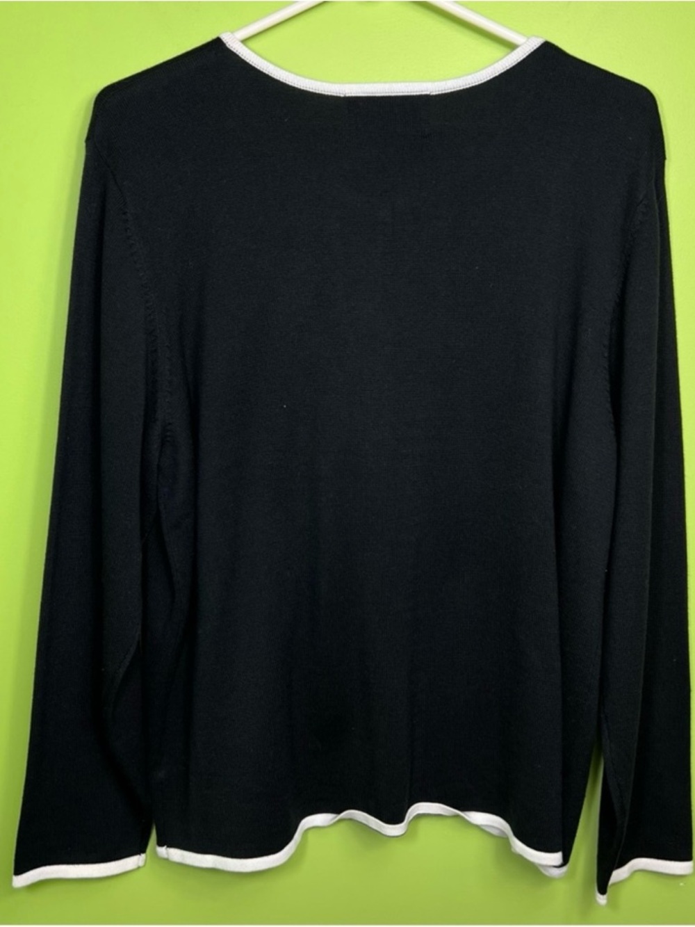 Bob Mackie Wearable Art Sweater Black Embroidered Floral Cardigan size L NWT - Picture 5 of 5